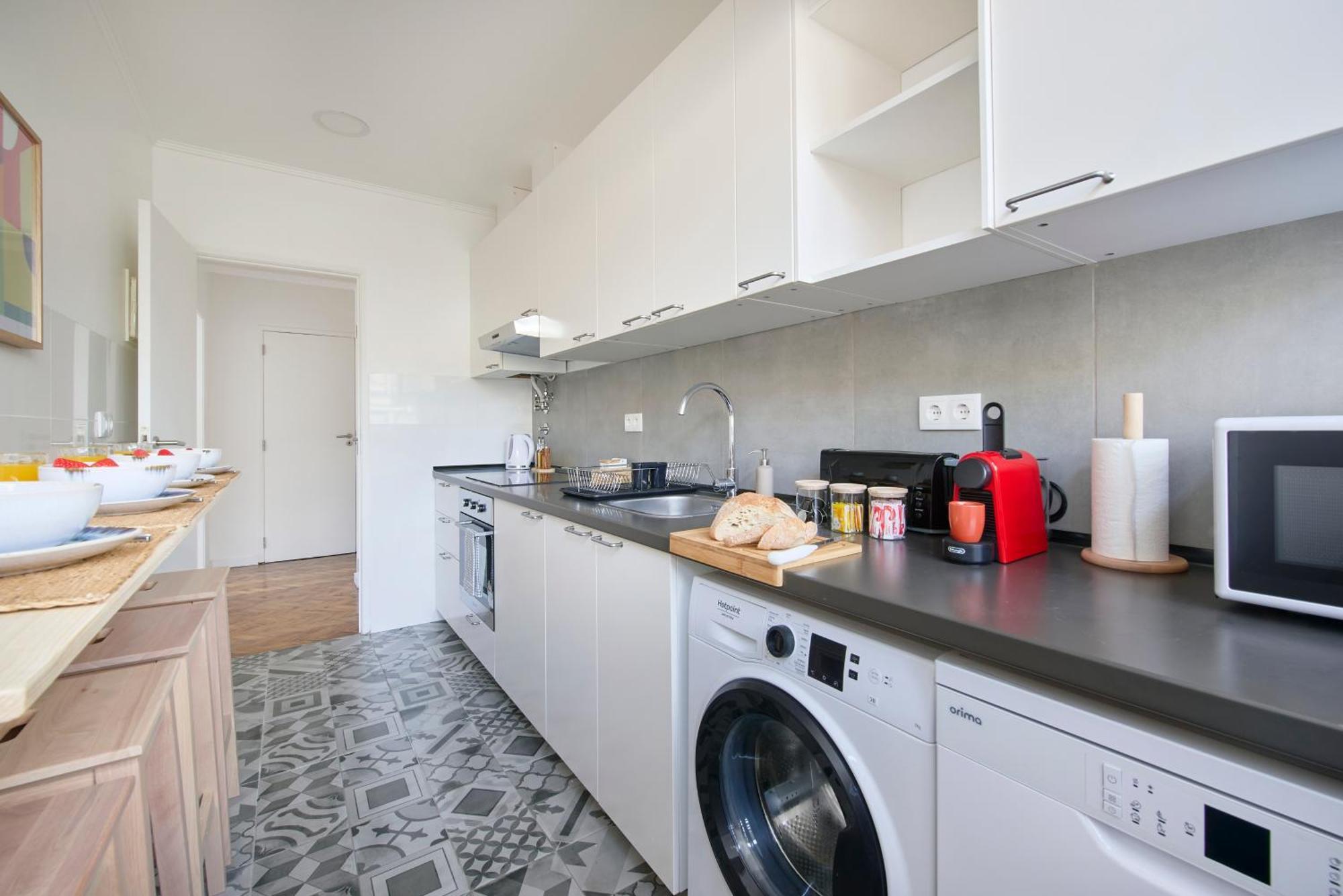 Charming Graca Flat W Balcony, By Timecooler Apartment