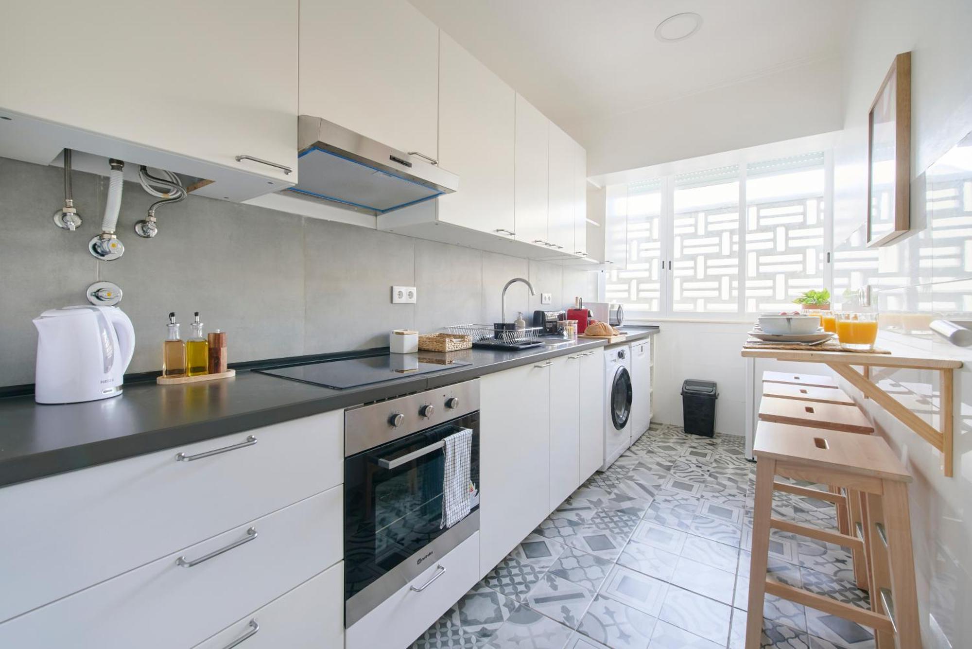 Charming Graca Flat W Balcony, By Timecooler Lissabon