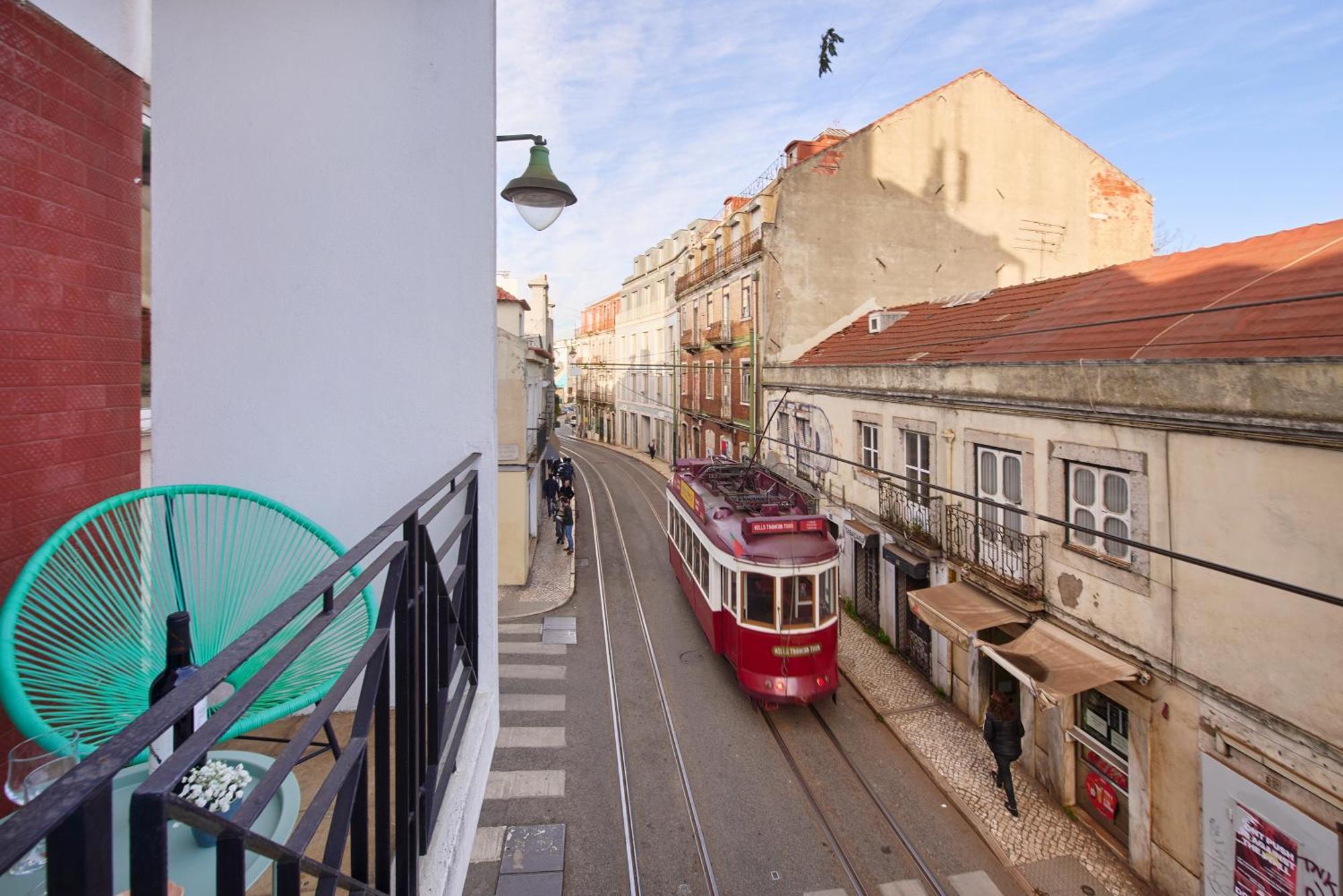 Charming Graca Flat W Balcony, By Timecooler Apartment
