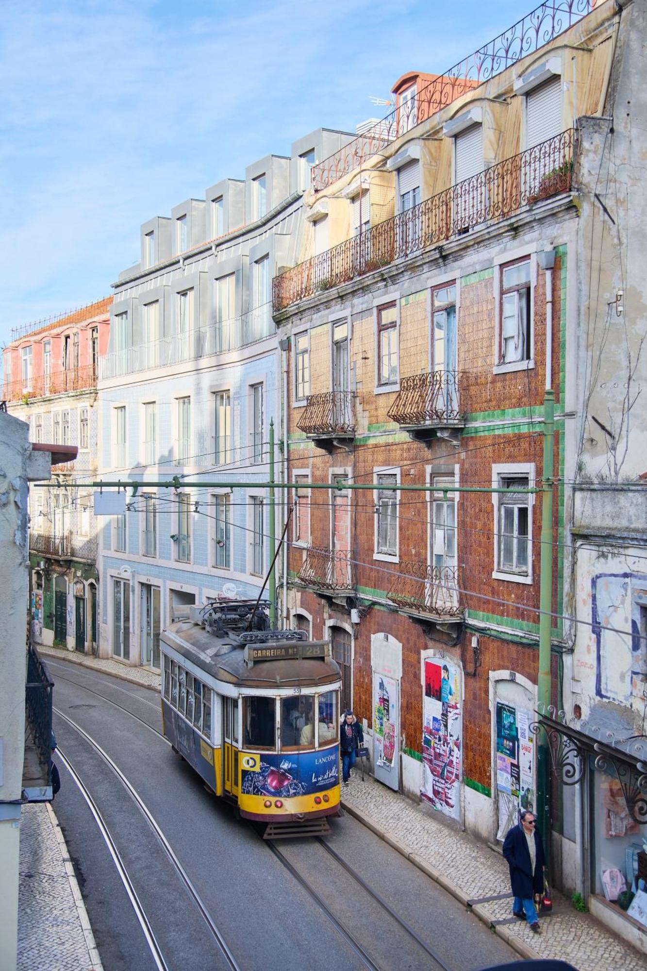 Charming Graca Flat W Balcony, By Timecooler Apartment *